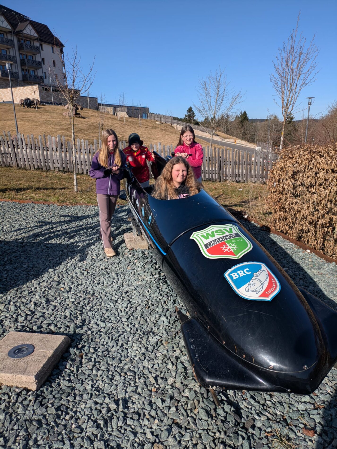 motion_photo_8422159826160021089